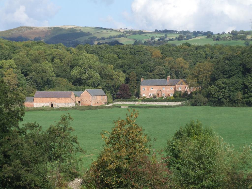 Bach Y Graig Hotel St Asaph Bagian luar foto